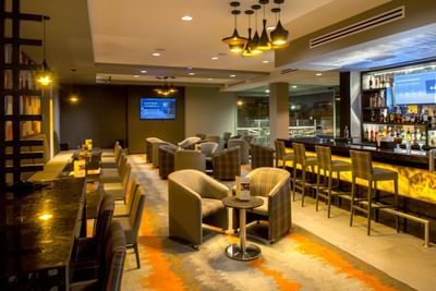 Bar counter & communal tables, El Colorado Bar, Araiza San Luis