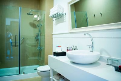 Full bathroom with shower & powder room at NOI Blend Colchagua