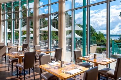 Lakeside restaurant in wellness&spa hotel