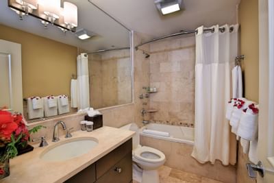 Bathroom view in 2 Bedroom Suite at Windsong Resort On The Reef