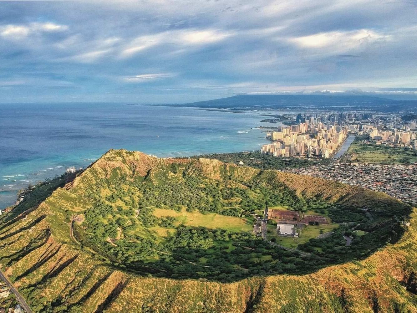 visit volcano oahu