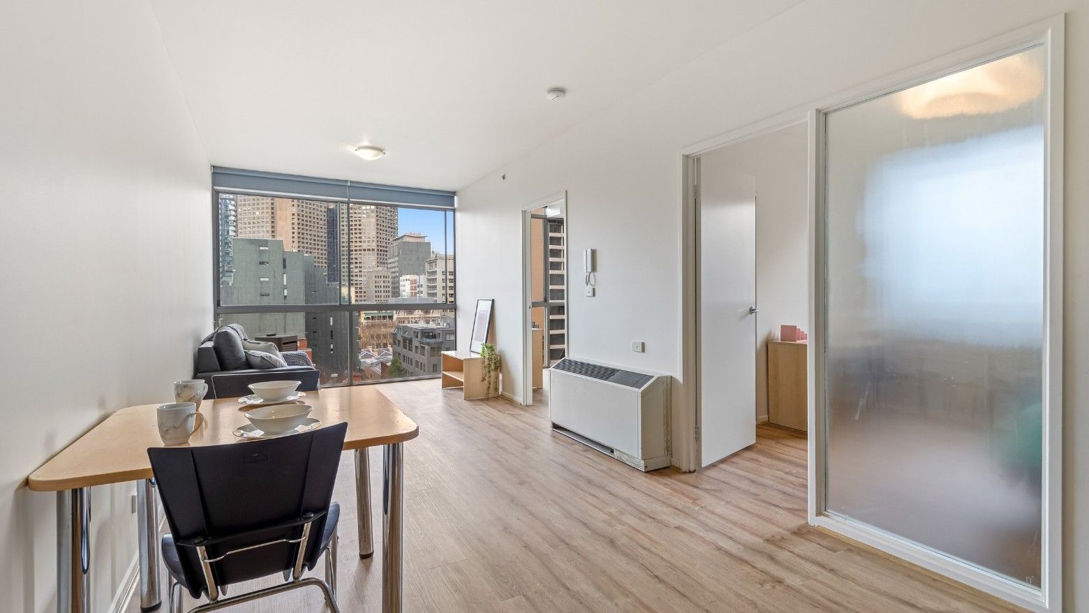 Student Living on Lonsdale - 2 Bedroom Living Area