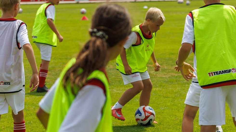 Dječji nogometni trening u Petrčane, na terenu Falkensteiner Hotel & Spa Iadera.