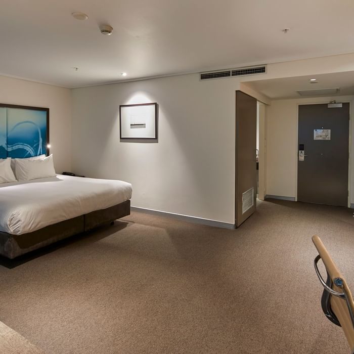 Deluxe King Room at Novotel Melbourne on Collins