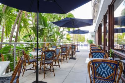 Outdoor dining area in Albion Café at Albion Miami Beach