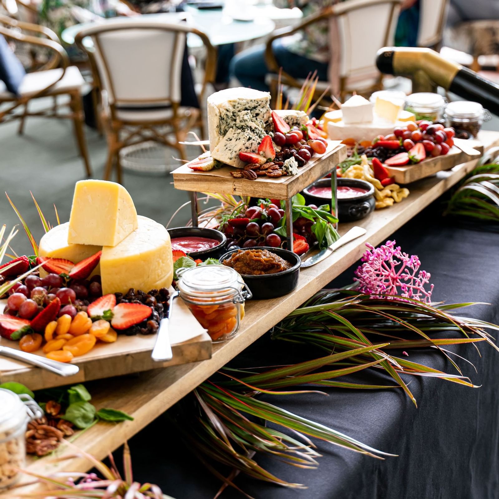 fromage fridays pullman cairns cocos kitchen + bar cairns restaurant