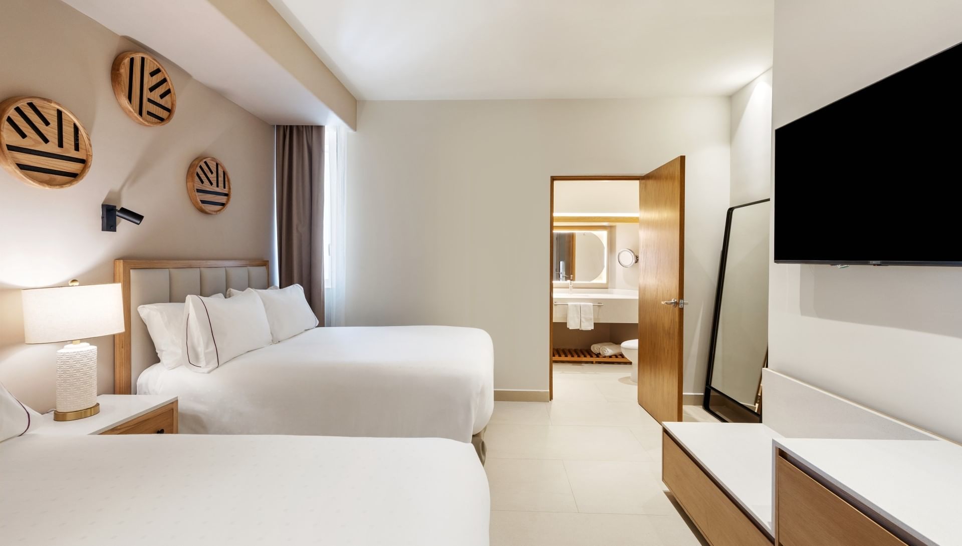 AMPLIAS HABITACIONES