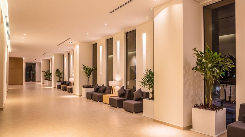 Seating arrangement in corridor area at Fiesta Inn Silao Puerto