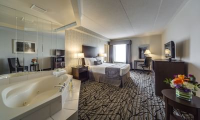 Jacuzzi Suite - Monte Carlo Inns Oakville