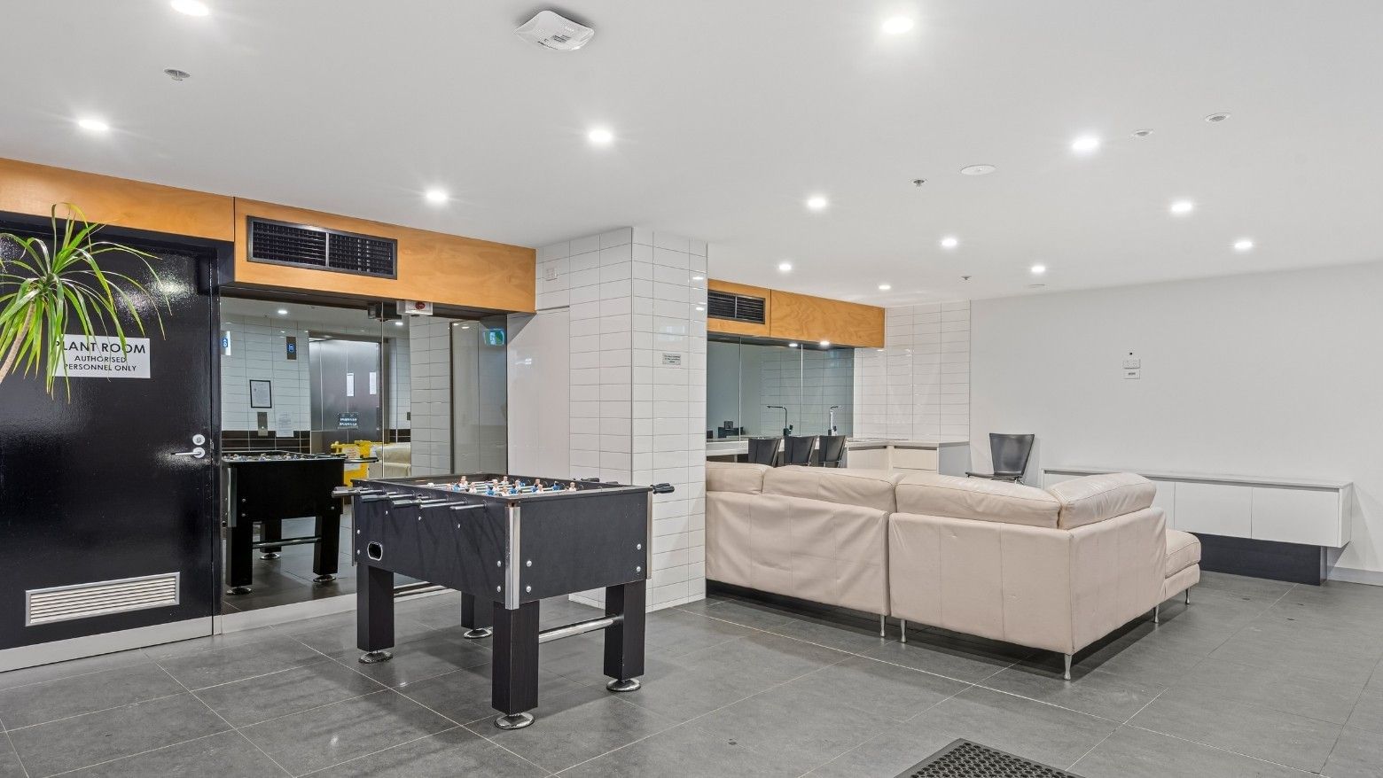 Student Living on Lonsdale Common Area