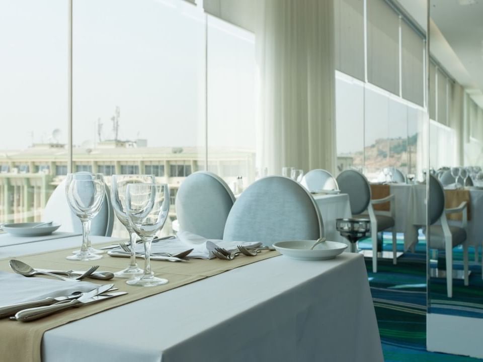Dining table arranged in a Restaurant, Hotel Presidente Luanda