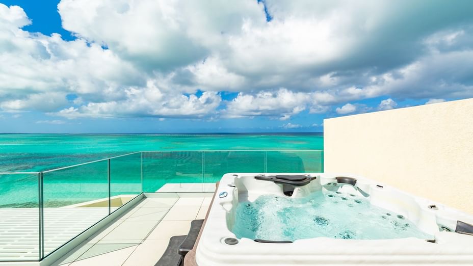 Two Bedroom Beachfront Penthouse Suite with Skypool | Windsong Resort ... - Skypool Penthouse Suites With Lazy Rivers