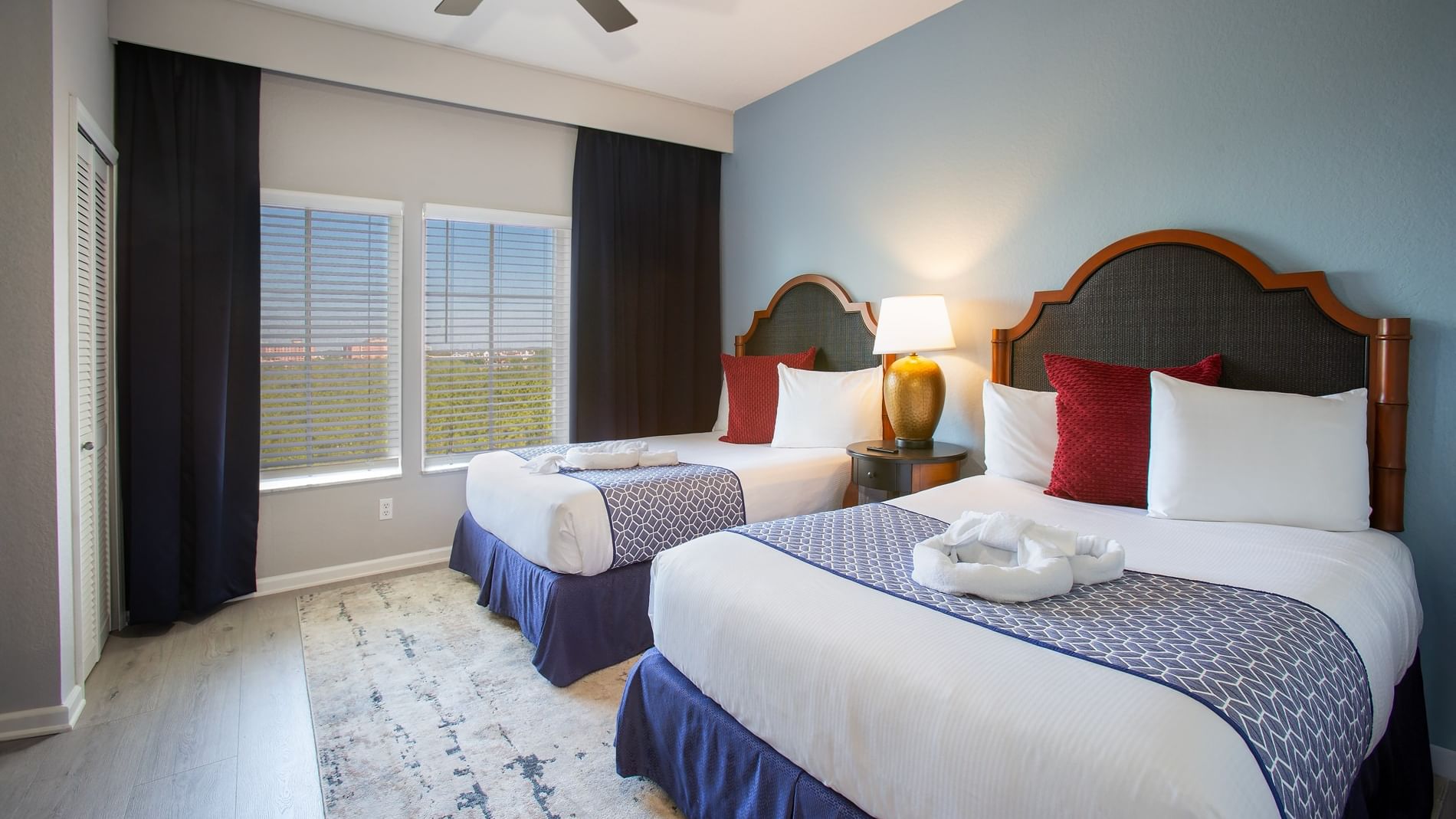 LBV Signature Suites - 2 Bedroom 2 Bath - Second bedroom with two full beds and tile flooring