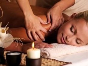 Closeup on an ongoing massage in Spa at Hacienda Cantalagua