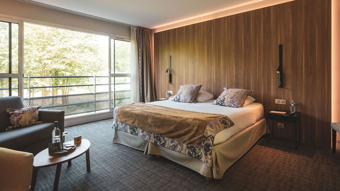 Chambre privilège Deluxe avec vue sur le parc du Domaine