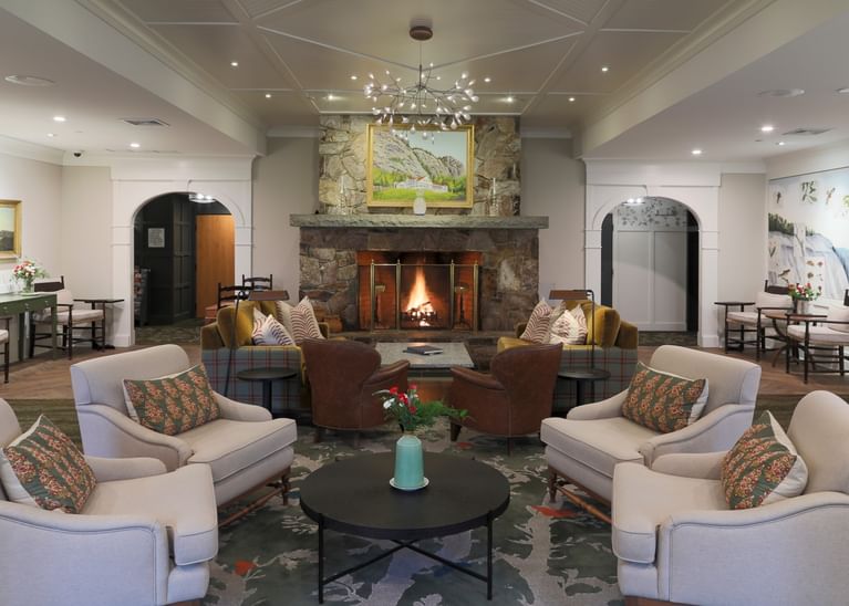 White Mountain Hotel