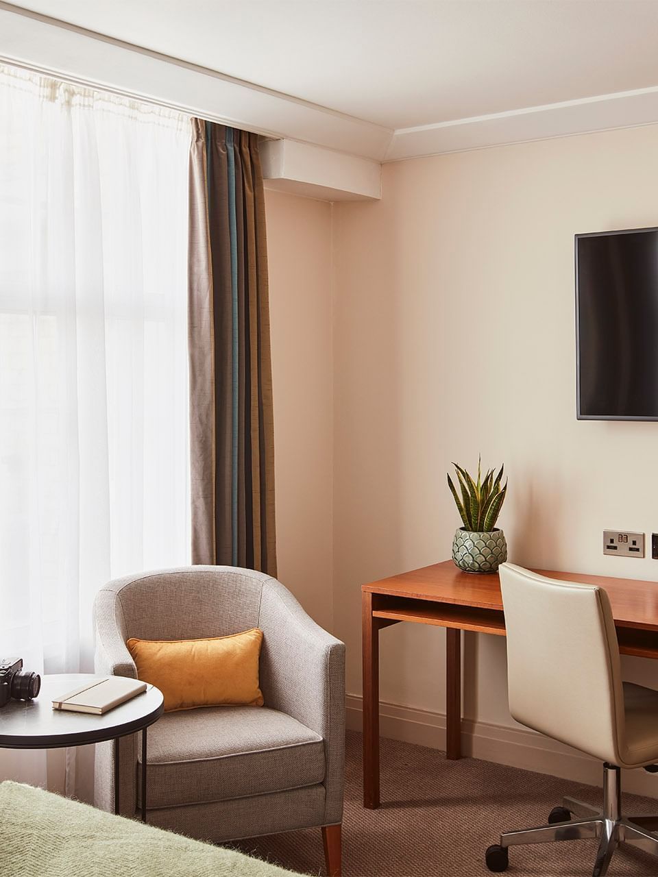 Deluxe Room The Clermont, Charing Cross Hotel