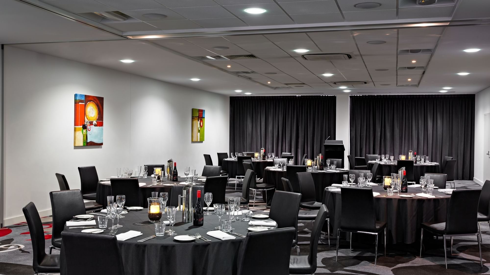 Imperial_Room_Banquet_set_up
