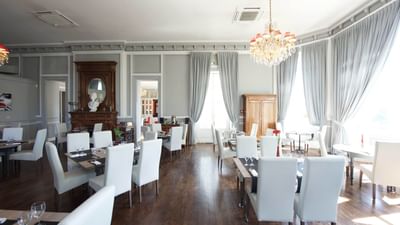 Htel-du-Parc---Restaurant-L-Atrium-2-ConvertImage