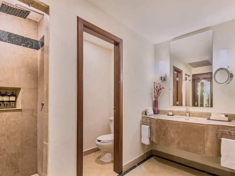Bathroom vanity in Junior Suite, 1 king at FA Hotels & Resorts