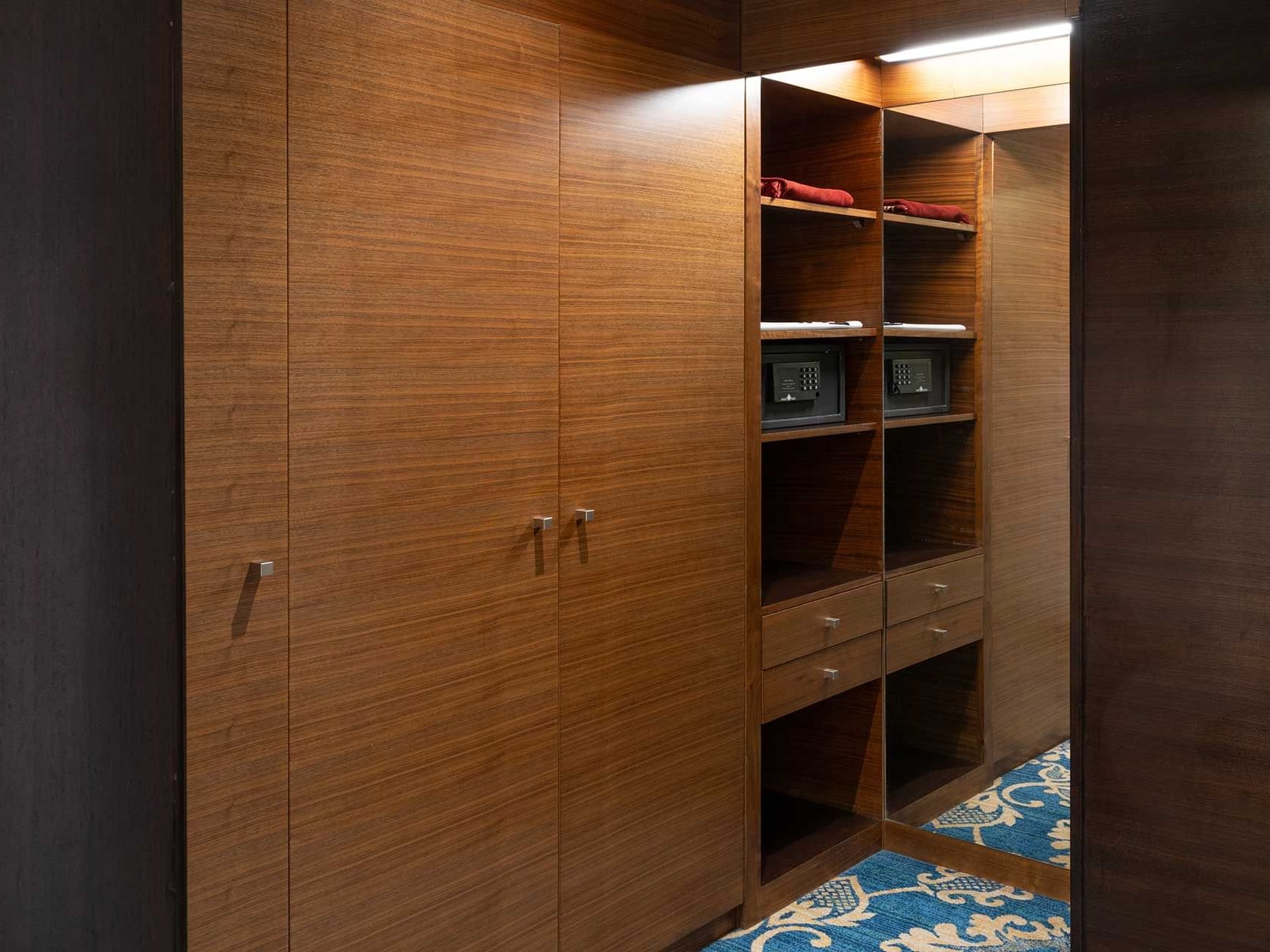 Executive Suite at Corp Amman Hotel