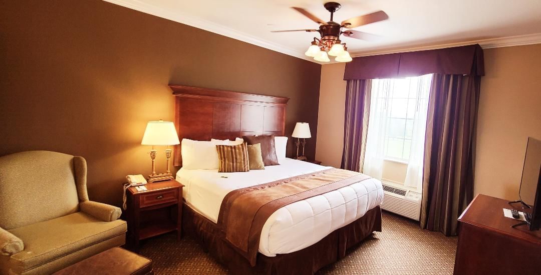 Flat Rock Nc Lodging Mountain Lodge And Conference Center