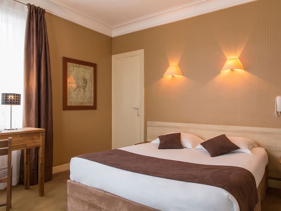 Interior of the Standard Room at Hotel Cleria
