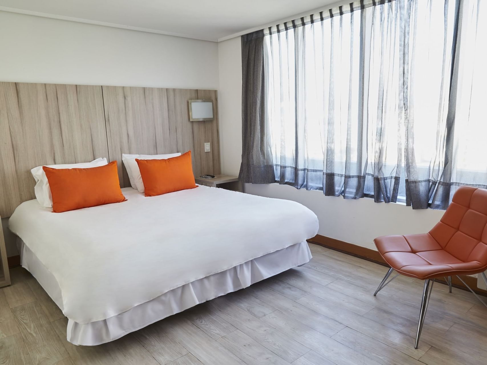 King bed in Standard Matrimonial Room at Torremayor Providencia