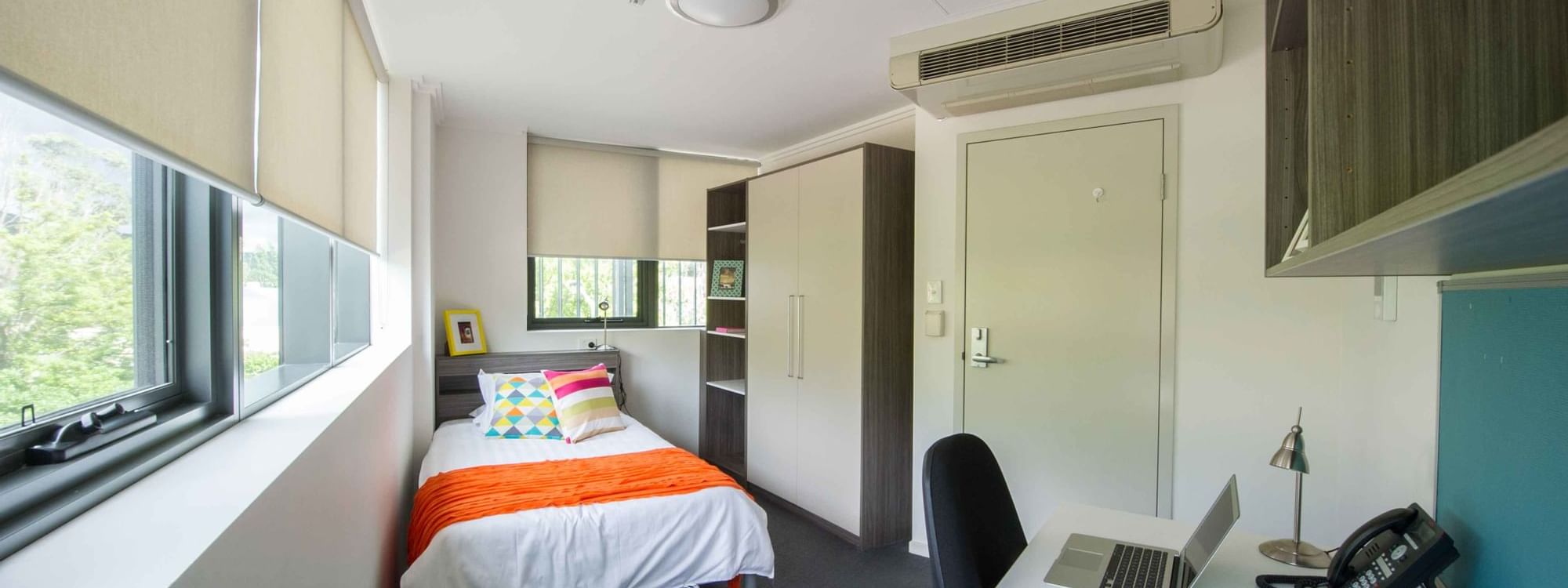 UniLodge @ ANU Warrambul Lodge 6 Bedroom Apartment