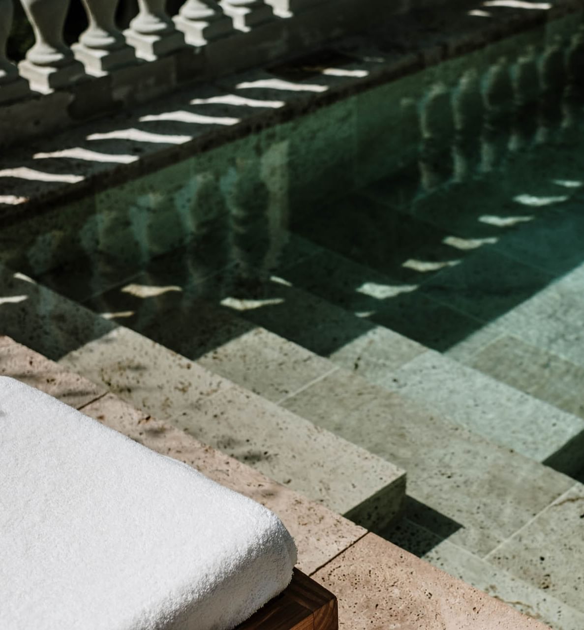 Piscina en Almanac Group