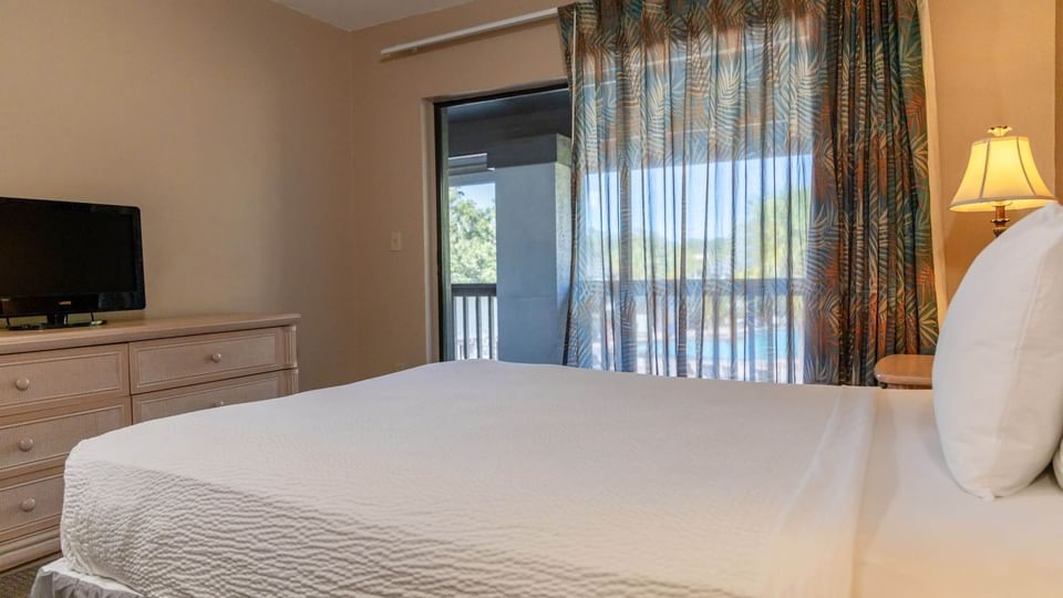 Bedroom, Two Bedroom Suite in Palm Coast at Legacy Vacation Resorts