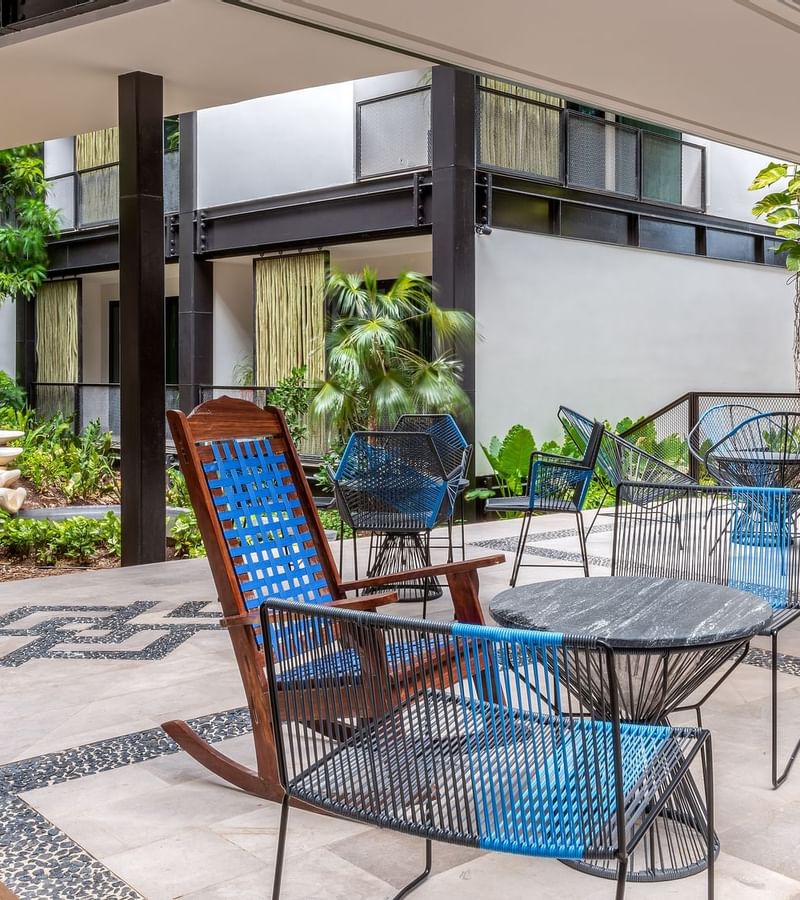 Outside seating area in Vestibulo at Mundo Imperial