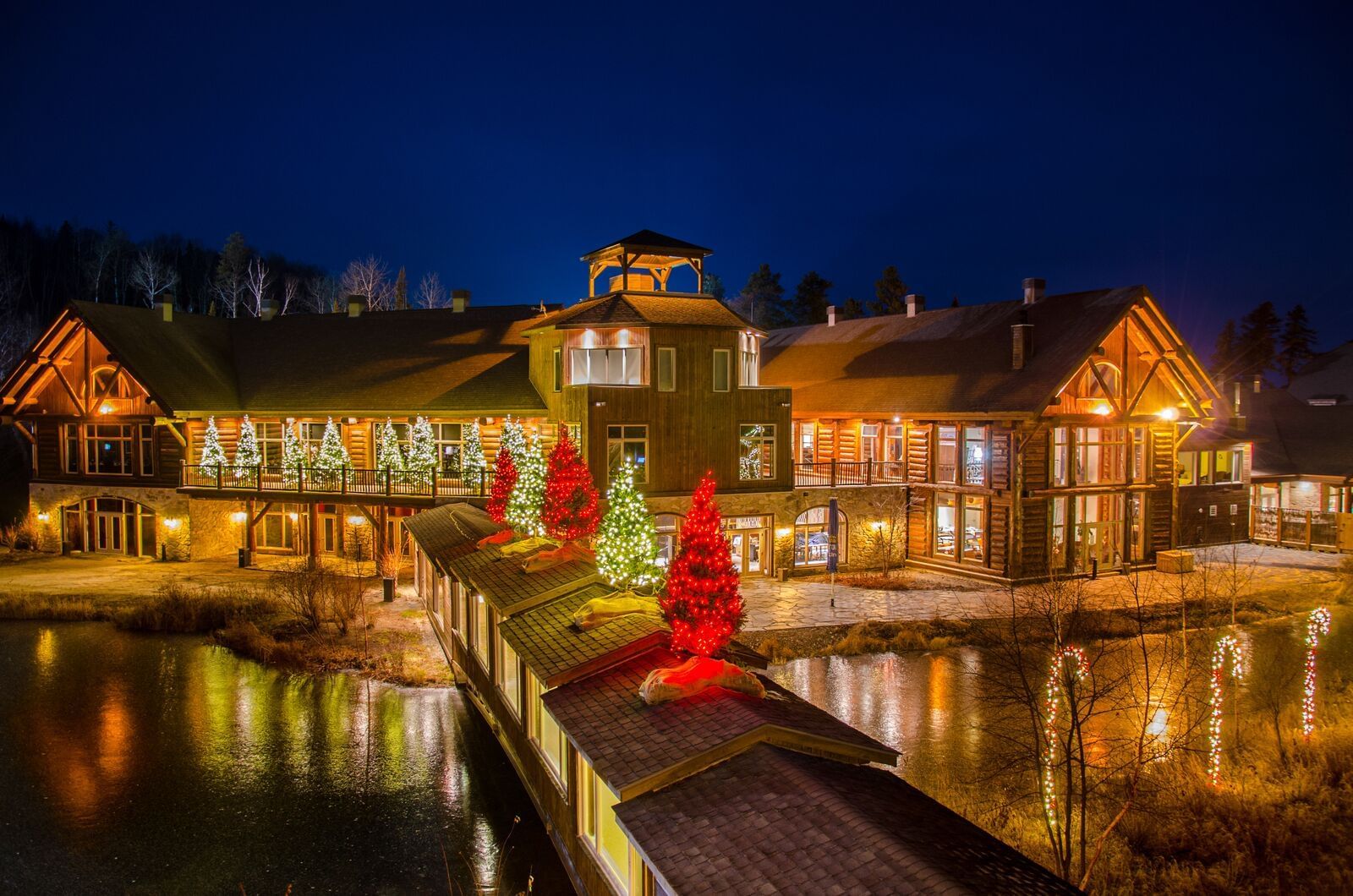 Temps des Fêtes Auberge du Lac Taureau, SaintMicheldesSaints Temps des Fêtes Auberge du Lac Taureau, SaintMicheldesSaints