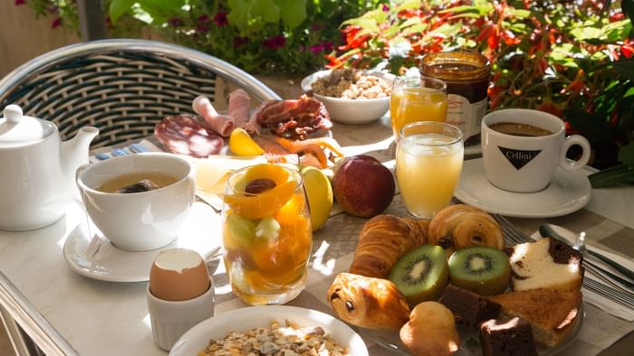 A warm breakfast served at Hotel de France