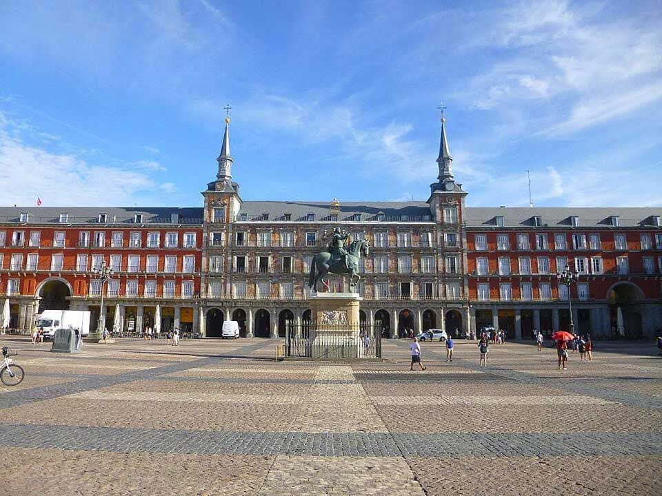 Best cultural activities in Madrid Plaza Mayor