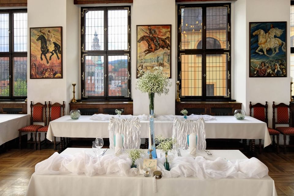 Wedding Arrangement at Hotel Ruze, Český Krumlov, Czech Republic