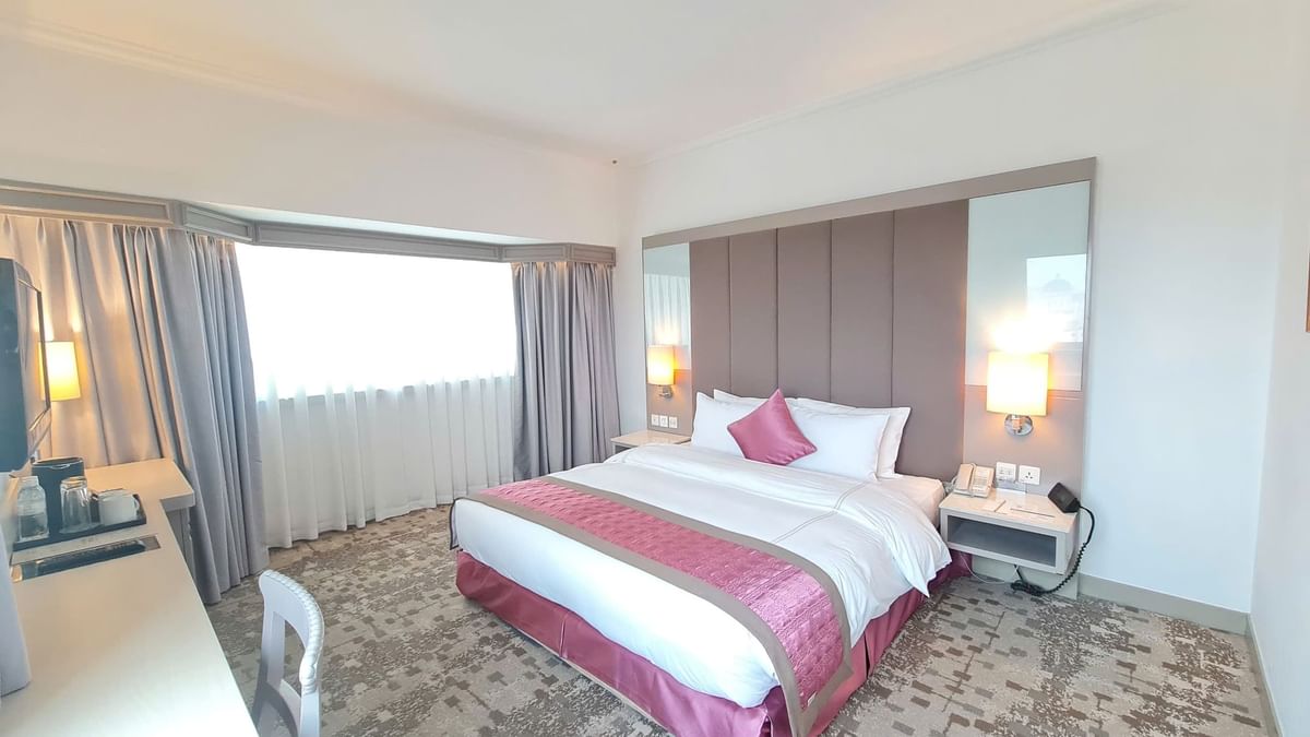 Deluxe King Room at Sunway Hotel Hanoi