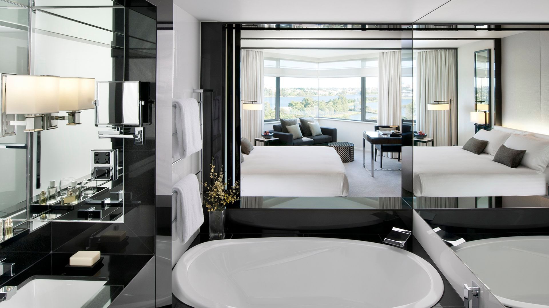 Luxe View King Accommodations At Crown Metropol Perth