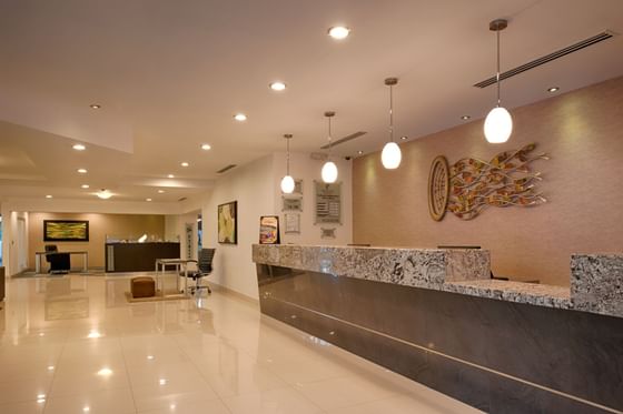 Lobby area and reception at Araiza Hotel Palmira