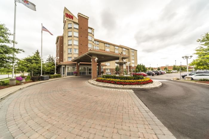 Exterior view of Inn at Monte Carlo Inn Vaughan Suites