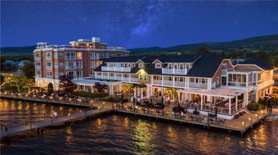 Exterior photo of Hotel Eldorado on the lake.