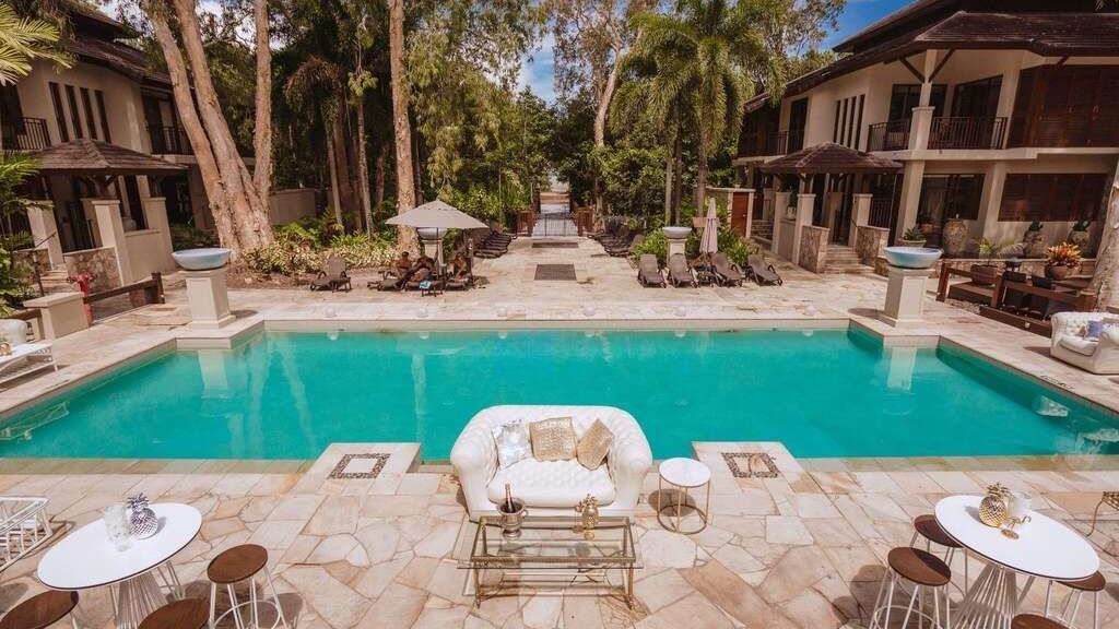 Pool at Pullman Palm Cove
