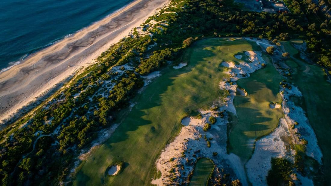 Golf Course next to the beach near Pullman Magenta Shores