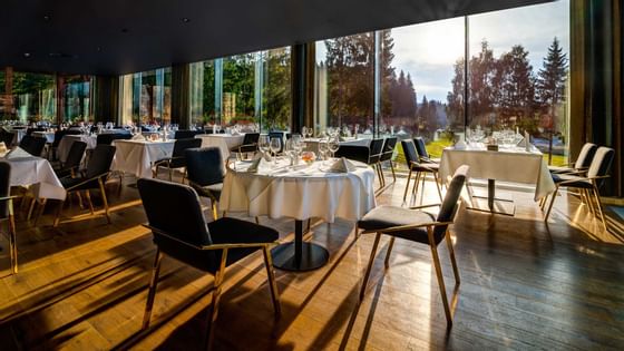 Dining tables in The Altitude Restaurant at Ana Hotels