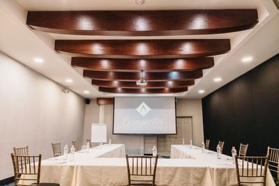 U-shaped table in a Meeting Room at Araiza Mexicali