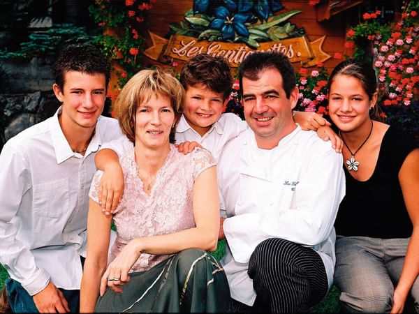 Photo de Famille avec Nicolas, Nathalie, Léo, Claude et Sandrine