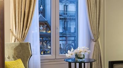 A table in front of the window at Hilton Paris Opera Hotel