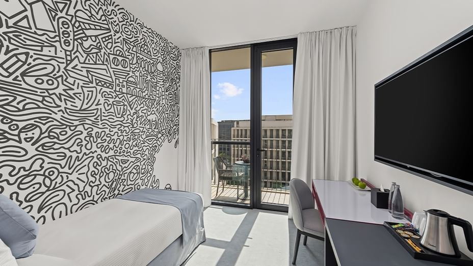 Solo Room with Balcony | Nest Hotel