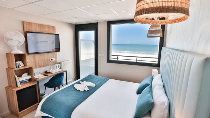 Room with sea view in Hotel Neptune at The Originals Hotels