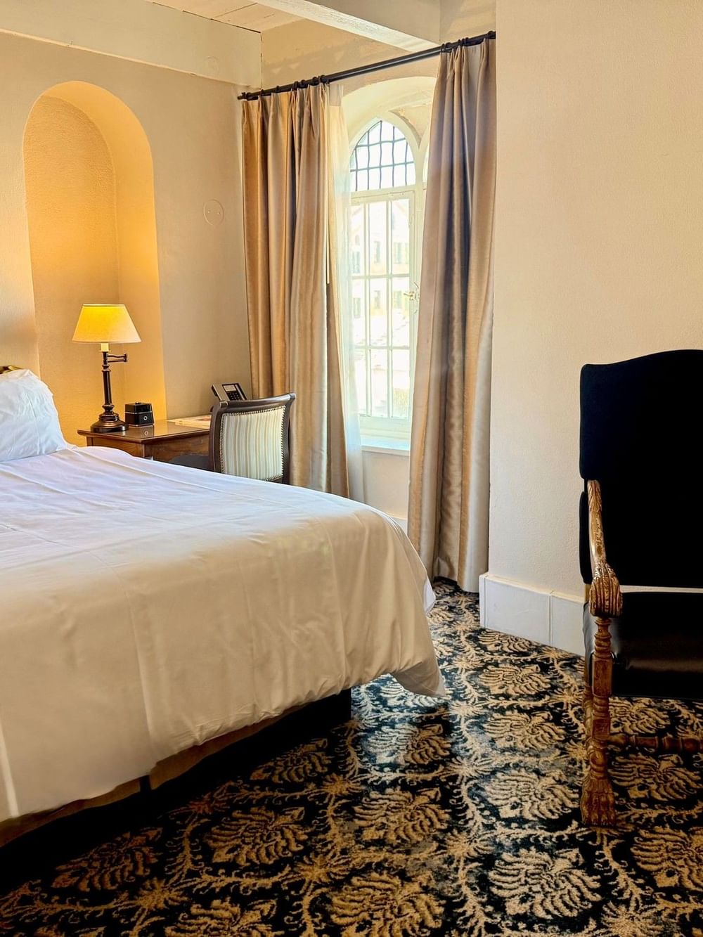 Deluxe One Queen Bed ADA Accessible Room